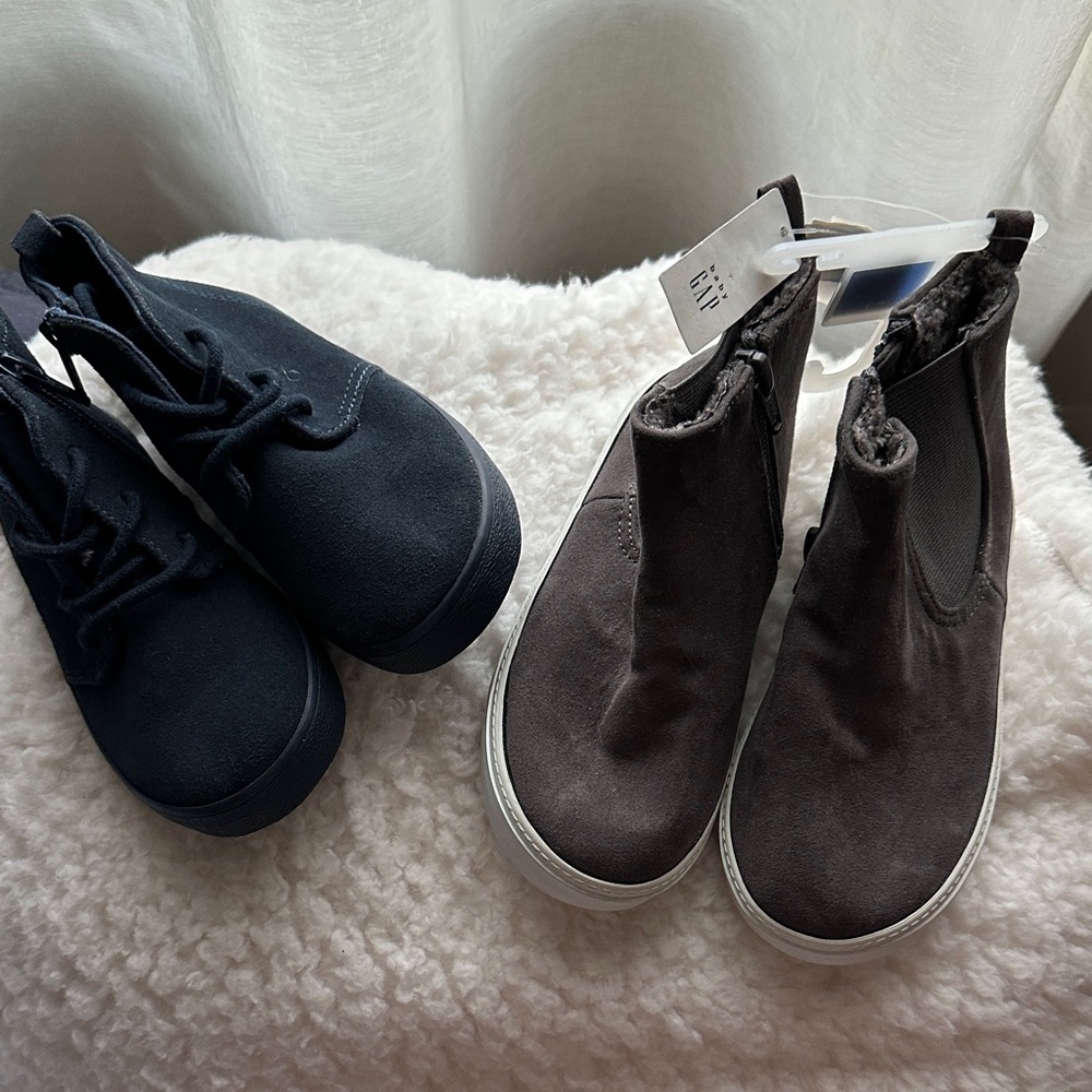 GAP Kids Boots in navy suede and gray suede